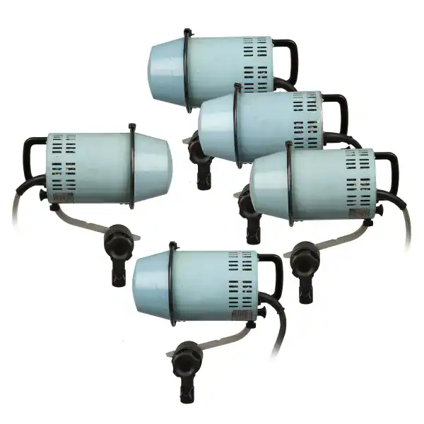Ensemble complet de 5 flashs Broncolor avec accessoires