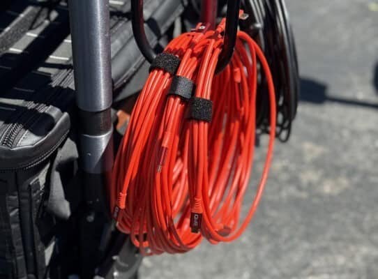 IQWire Formula 10m – USB-C naar USB-C Haakse Tether Kabel (10Gbps) met Velocity Boosters - Afbeelding 2