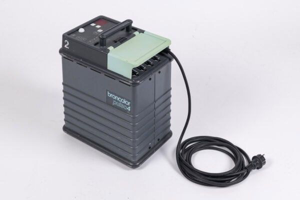 Broncolor Pulso 4 Generator – 3200 Ws Professional Studio Power Pack - Image 3